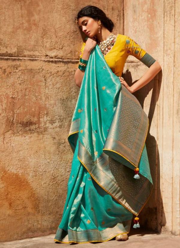 KIMORA SUNEHRI 17 Heavy Wedding Wear Silk Designer Latest Saree Collection
